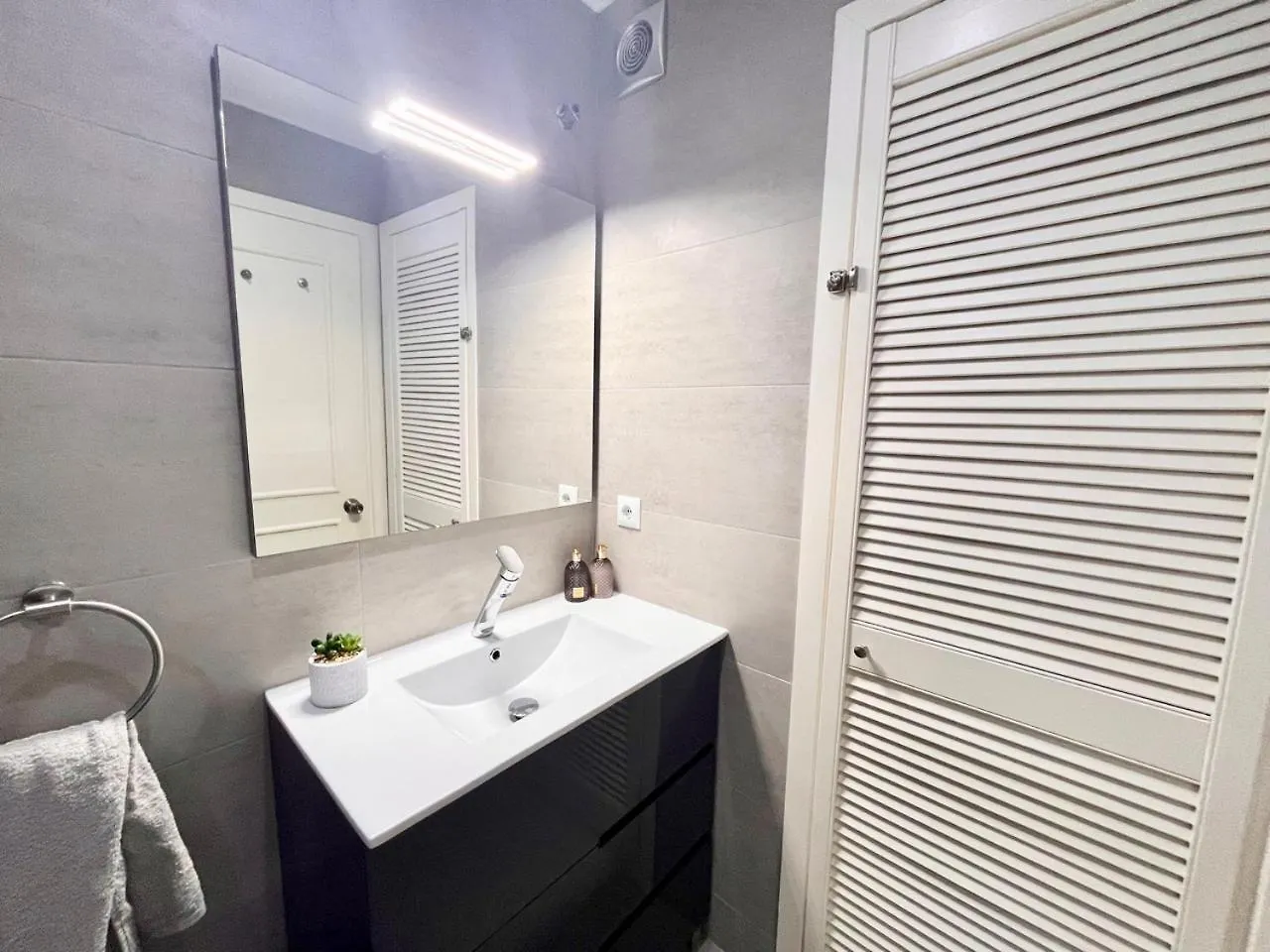 Apartment New Flat With Outdoor Pools In Puerto De Estepona